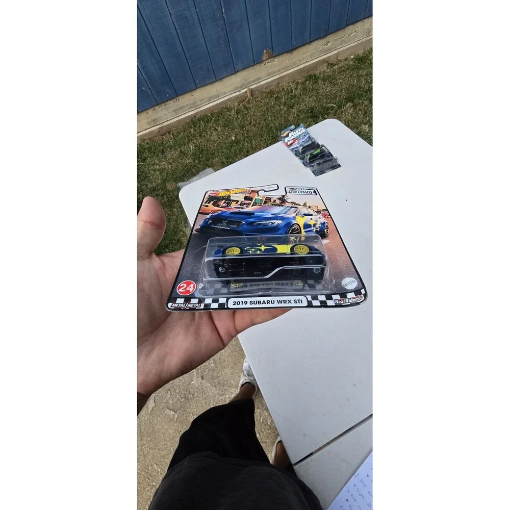 Hot Wheels signs wear